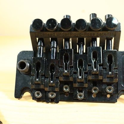 Floyd Rose Licensed String-through Tremolo System