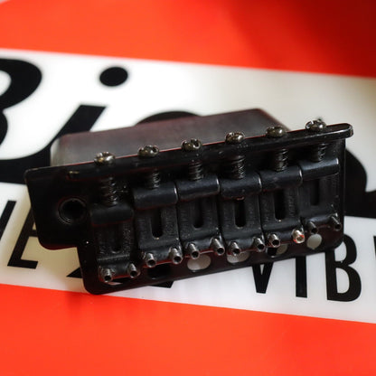 Wilkinson WVCSB Vintage Strat Tremolo Guitar Bridge - Black