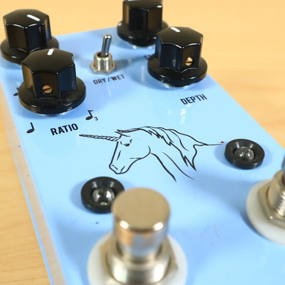 JHS Unicorn V2 Uni-Vibe/Vibrato Guitar Pedal