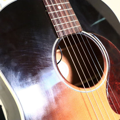 Guitarra acústica-eléctrica estándar Gibson J-45 de 2016