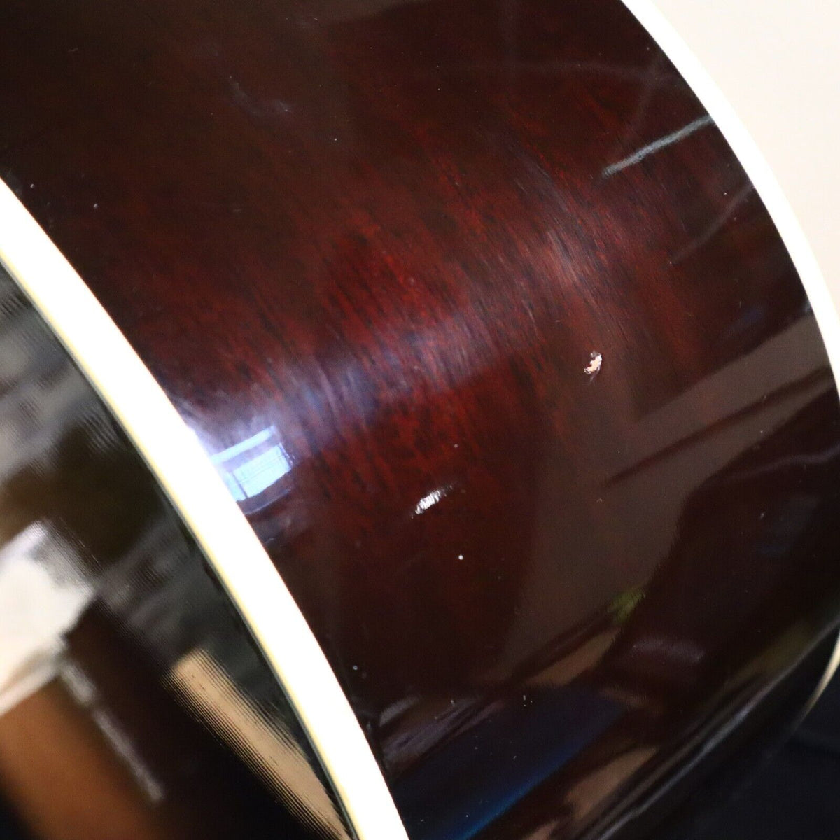 Guitarra acústica-eléctrica estándar Gibson J-45 de 2016