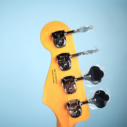 Fender American Ultra Jazz Bass with Maple Fretboard - Cobra Blue