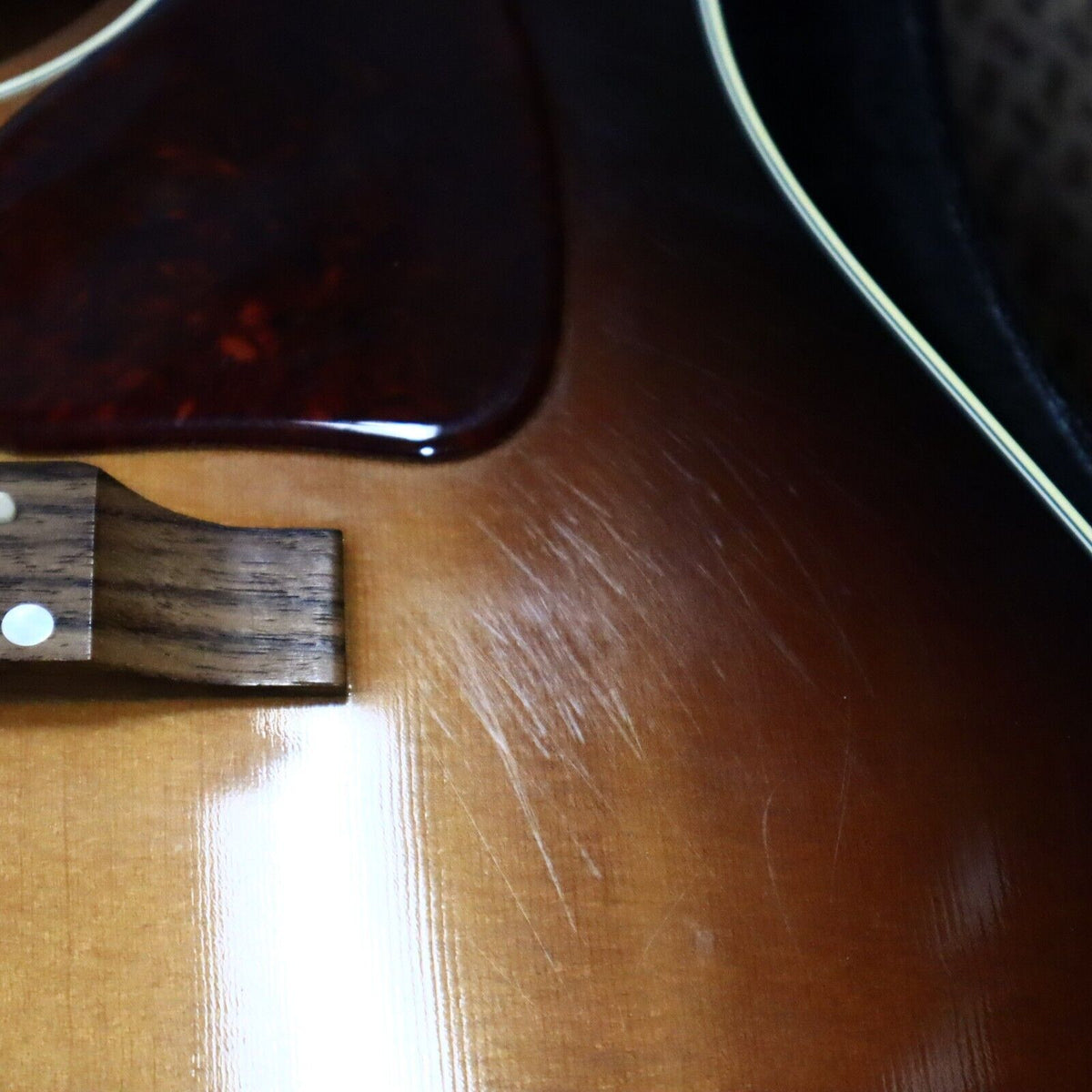Guitarra acústica-eléctrica estándar Gibson J-45 de 2016