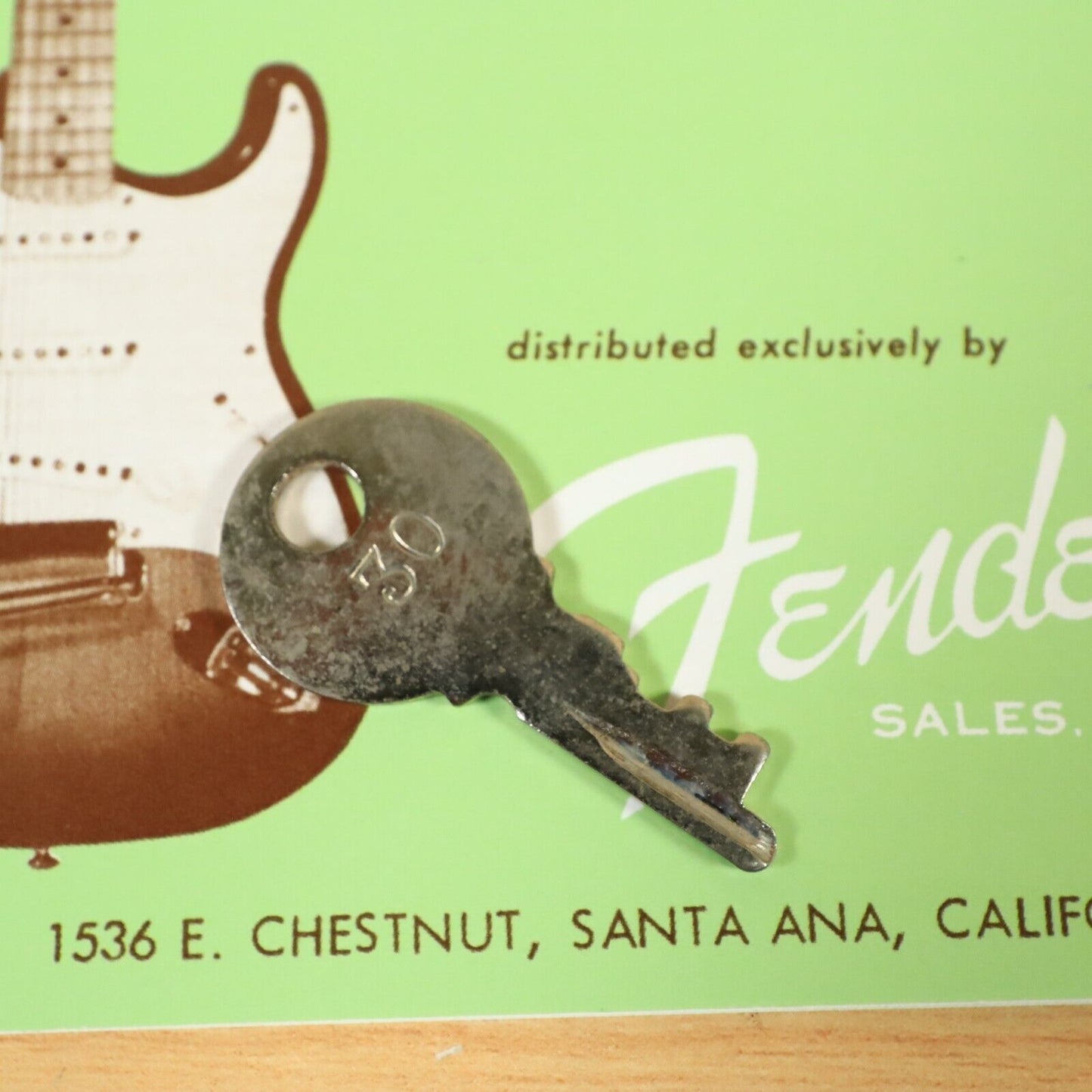 Vintage Cheney ENGLAND #30 Guitar Hardshell Fender Case Luggage Key