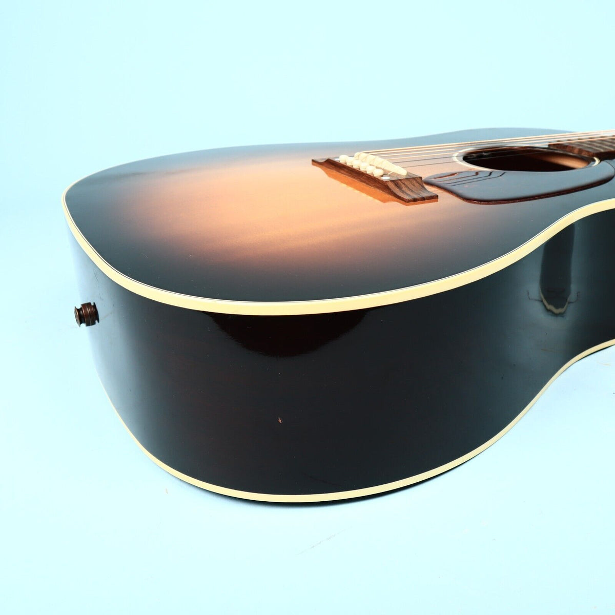 Guitarra acústica-eléctrica estándar Gibson J-45 de 2016