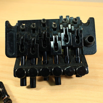 Floyd Rose Licensed String-through Tremolo System