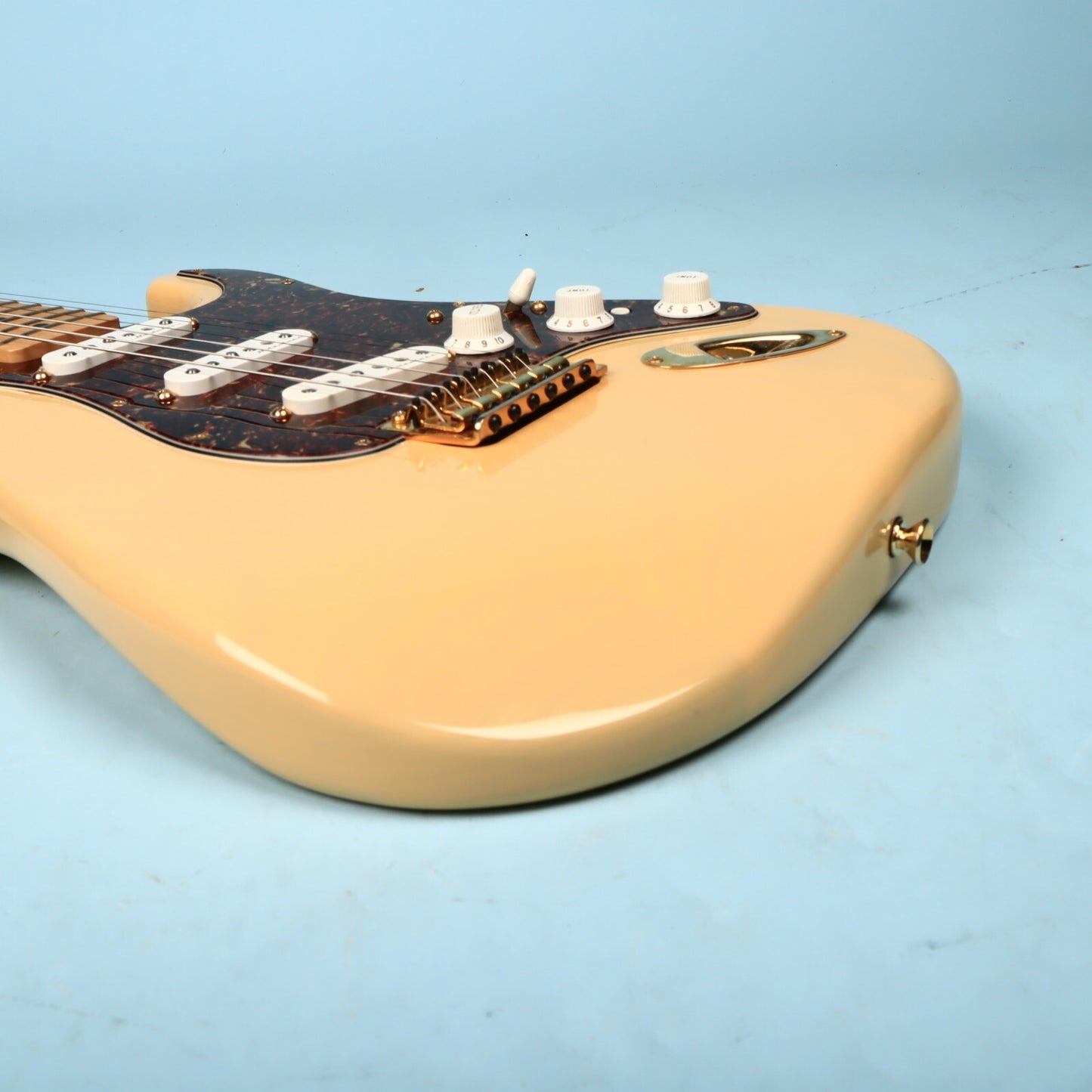 2005 Fender Mexico Deluxe Player Stratocaster Ash Honey Blonde MIM Strat Guitar