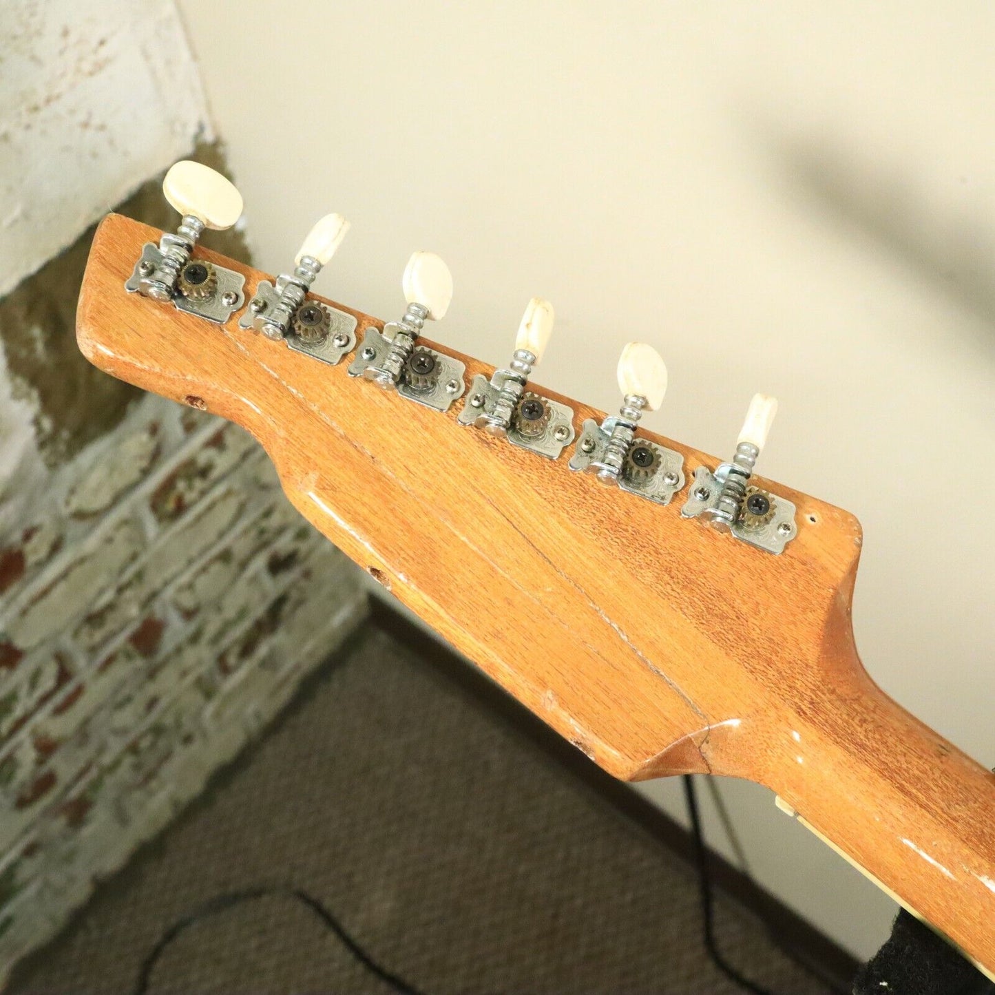 Vintage Teisco Del Rey WG-4L 4 Pickup Silvertone Eddie Van Halen's 1st Guitar