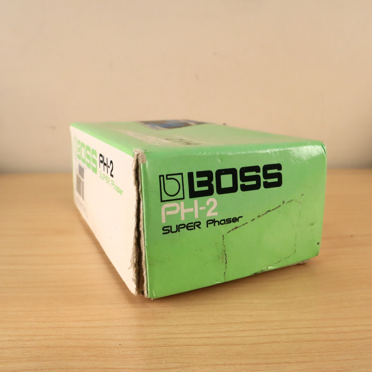 Side end flap of the BOSS PH-2 Super Phaser green and white box.