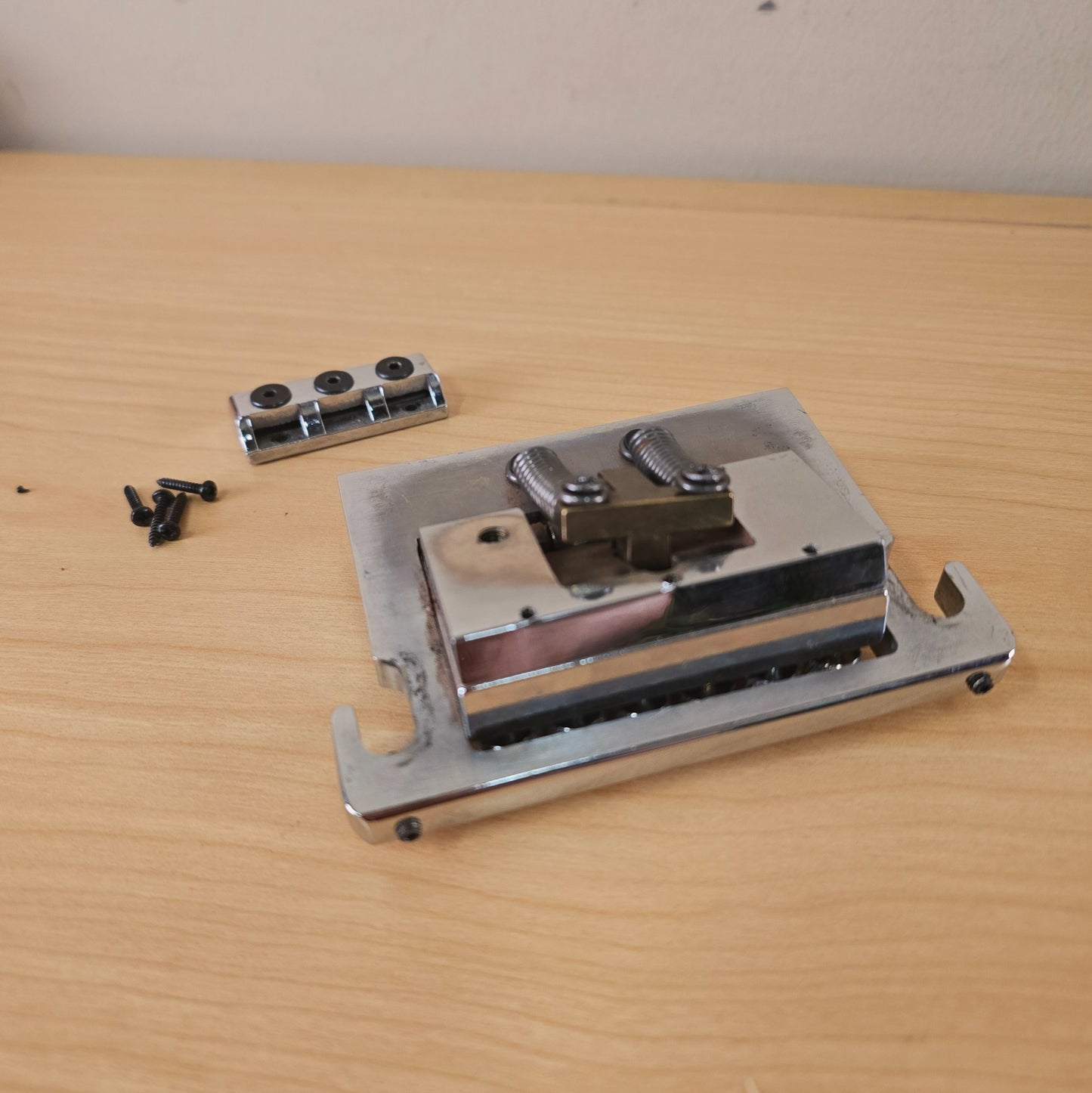 Kahler USA Flat Mount Tremolo 2200 Bridge Chrome with Locking Nut