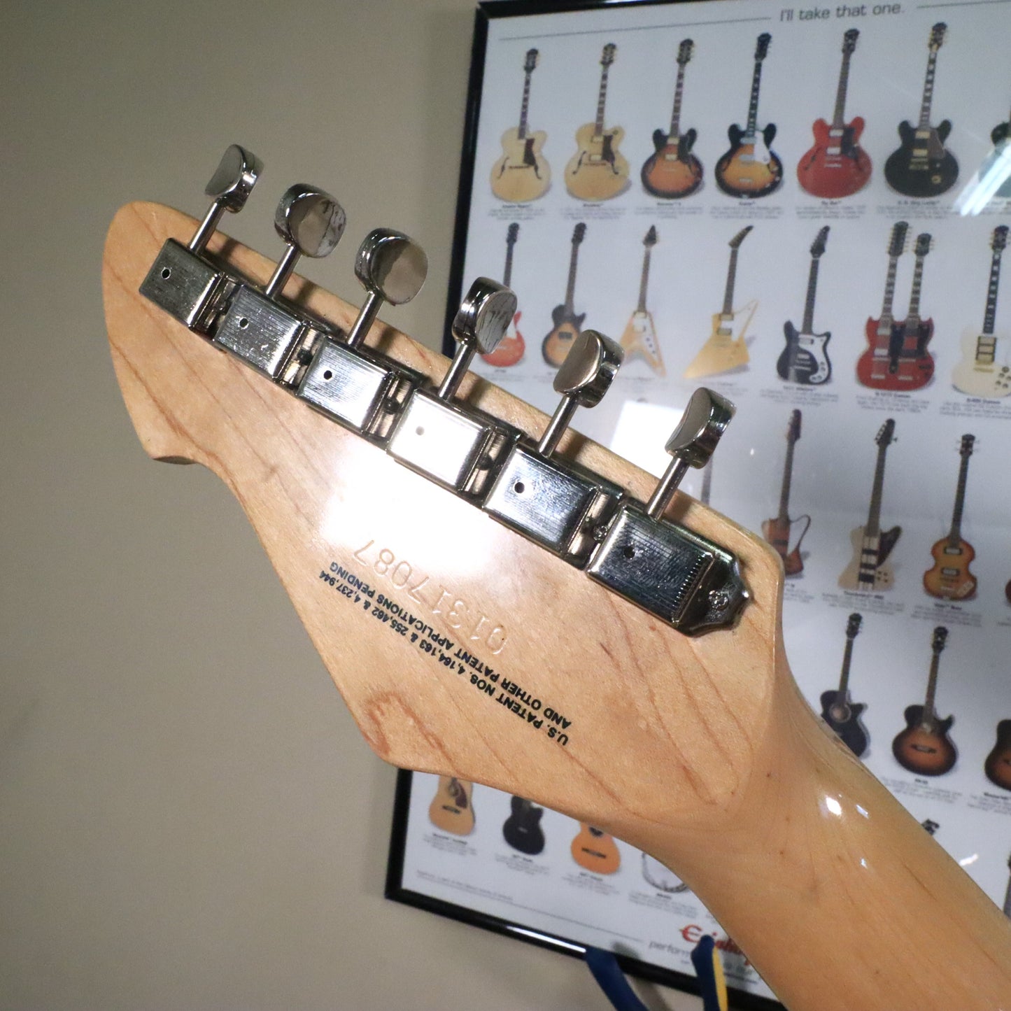 1982 Peavey T-25 Electric Guitar Sunburst Maple Neck USA