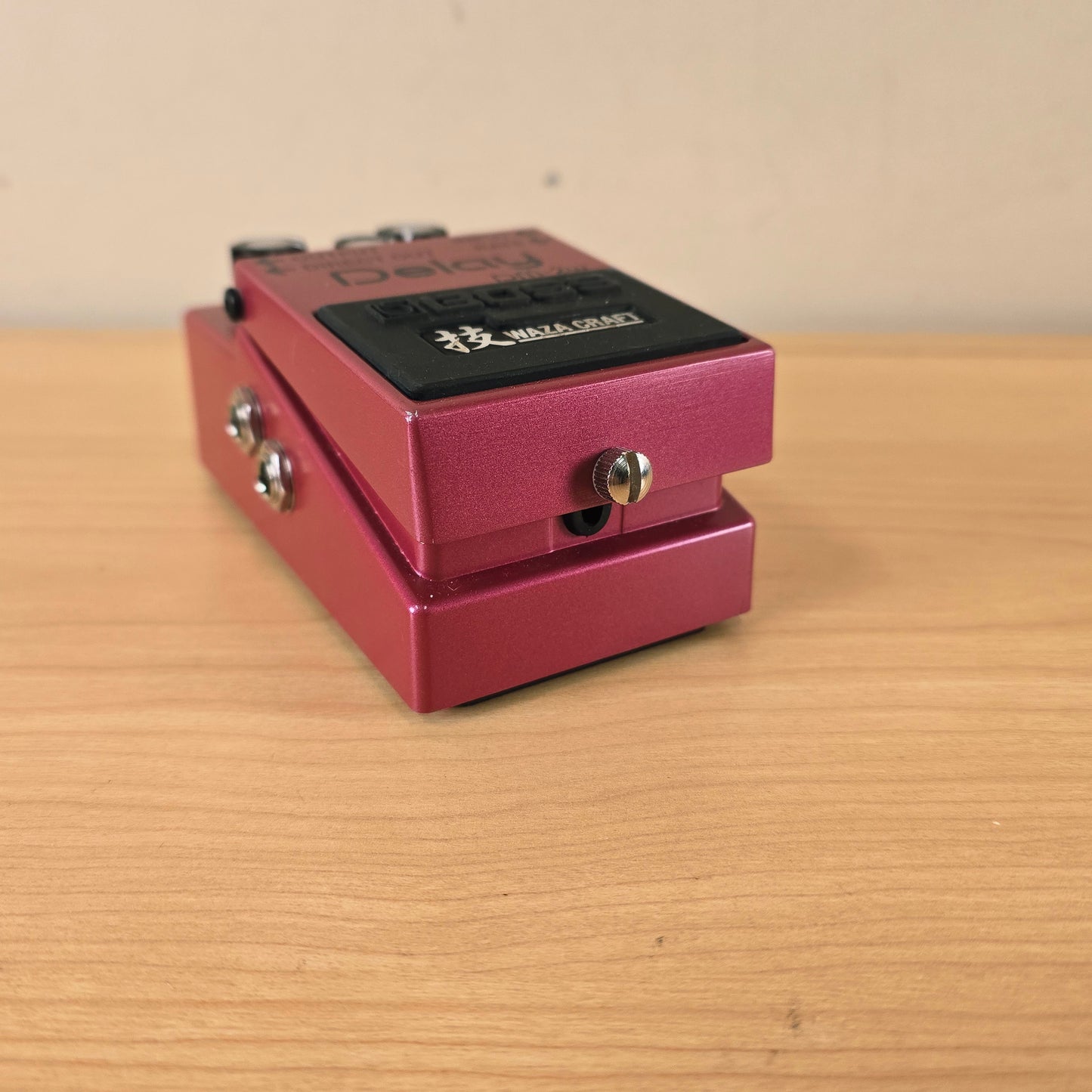 Boss DM-2W Waza Craft Analog Delay Pedal