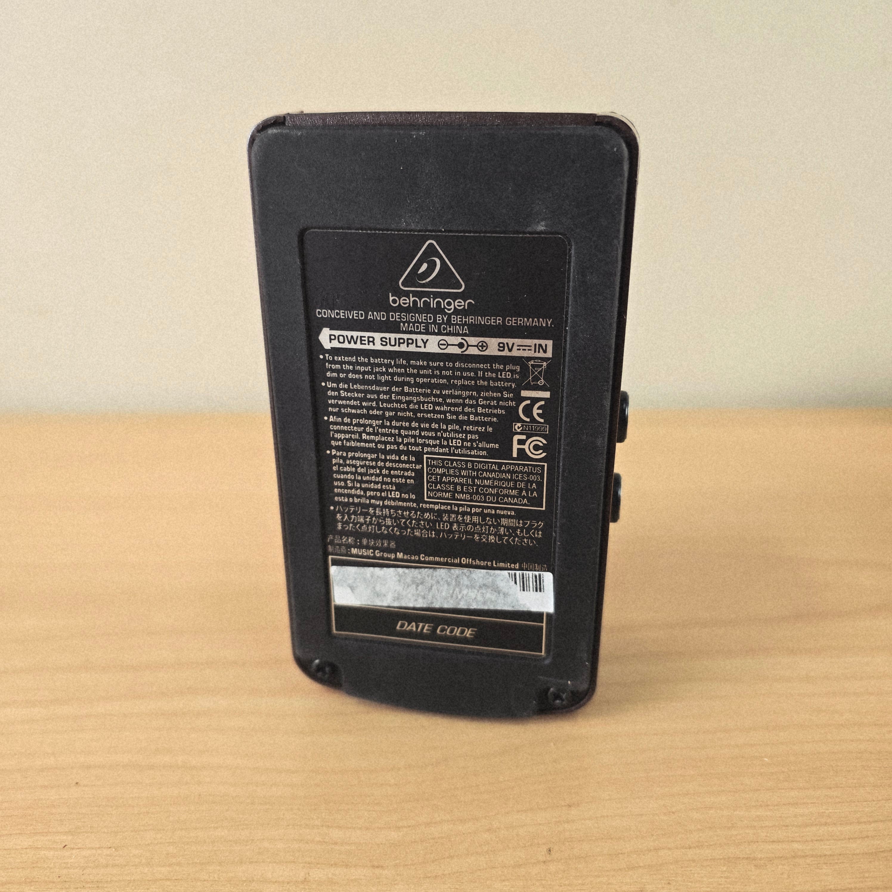 Behringer RM600 Rotary Machine Pedal | Rotary Speaker Emulator