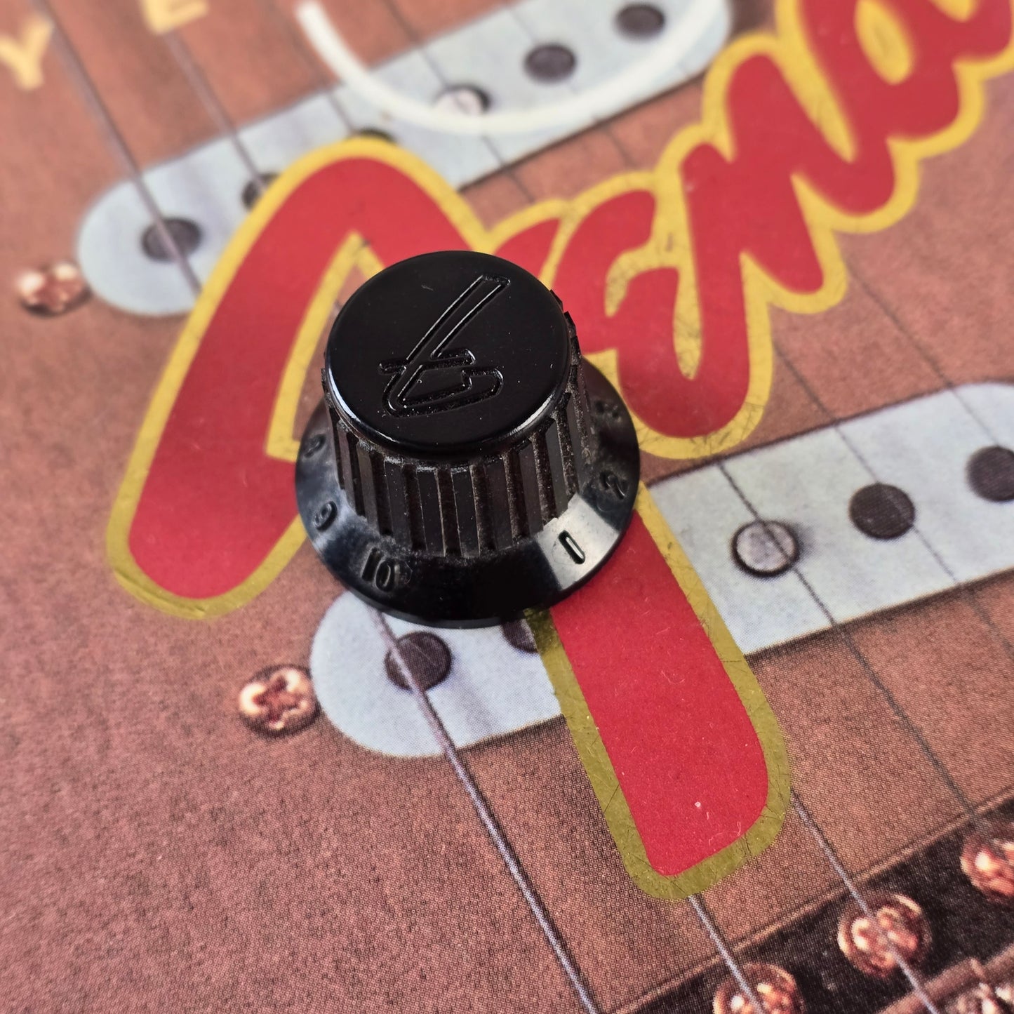 Fender 1986年製 MIJ ブラック Fロゴ コンテンポラリーノブ ジャパン HM 激レア
