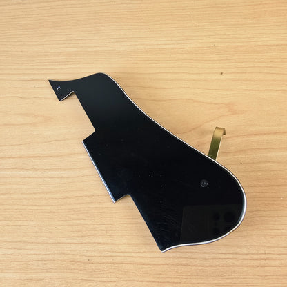Golpeador para guitarra Ibanez Artist Archtop de 12 cuerdas con soporte de montaje - multicapa negro