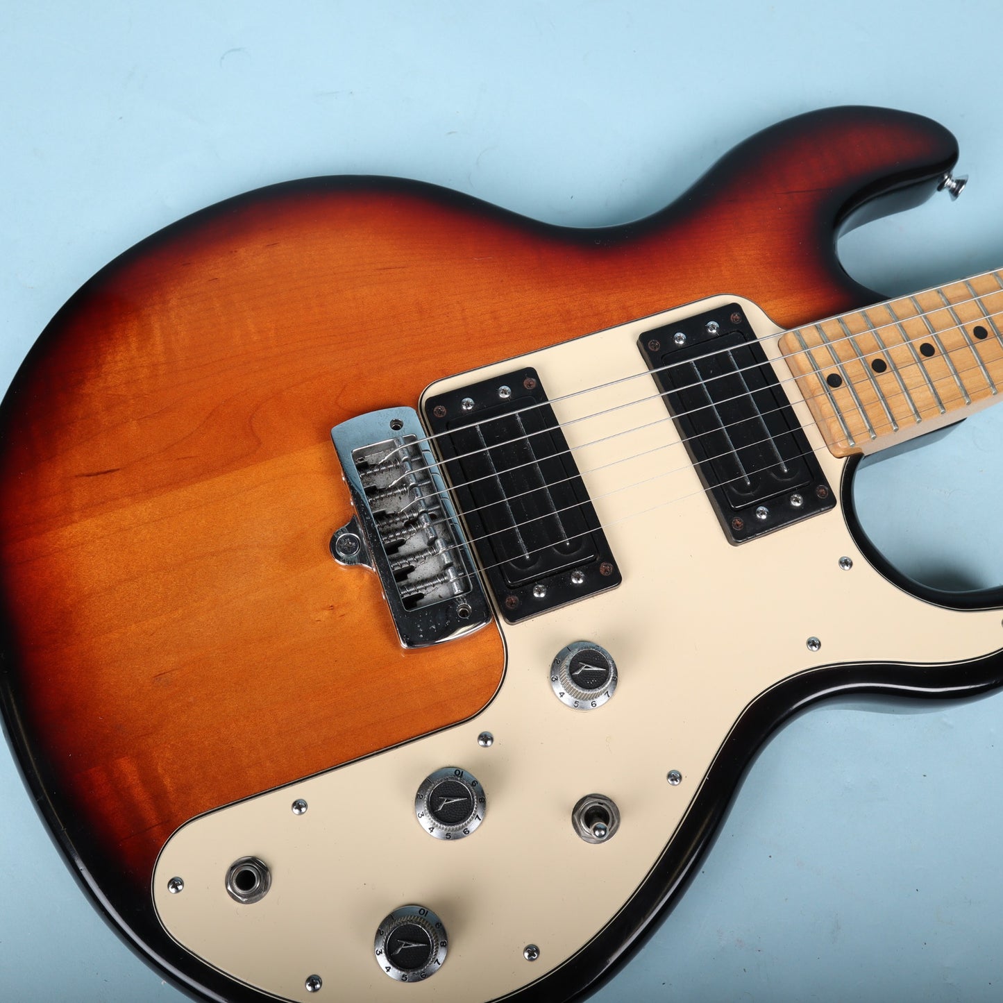 1982 Peavey T-25 Electric Guitar Sunburst Maple Neck USA