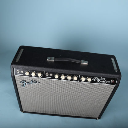 2005 Fender Custom Vibrolux Reverb 2x10 Professional Tube Amplifier
