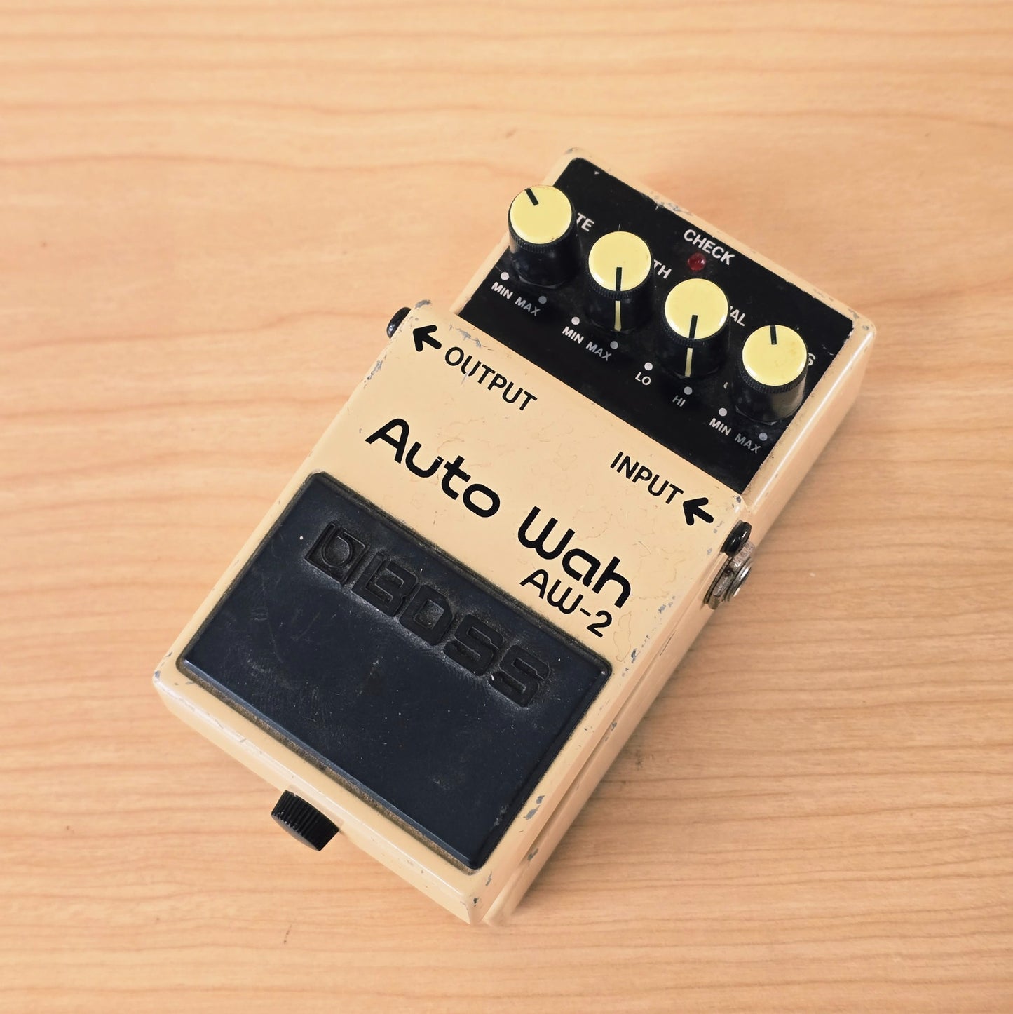 Vintage 90s Boss AW-2 Auto Wah Guitar Effect Pedal Bass Filter EQ Rate Sweep