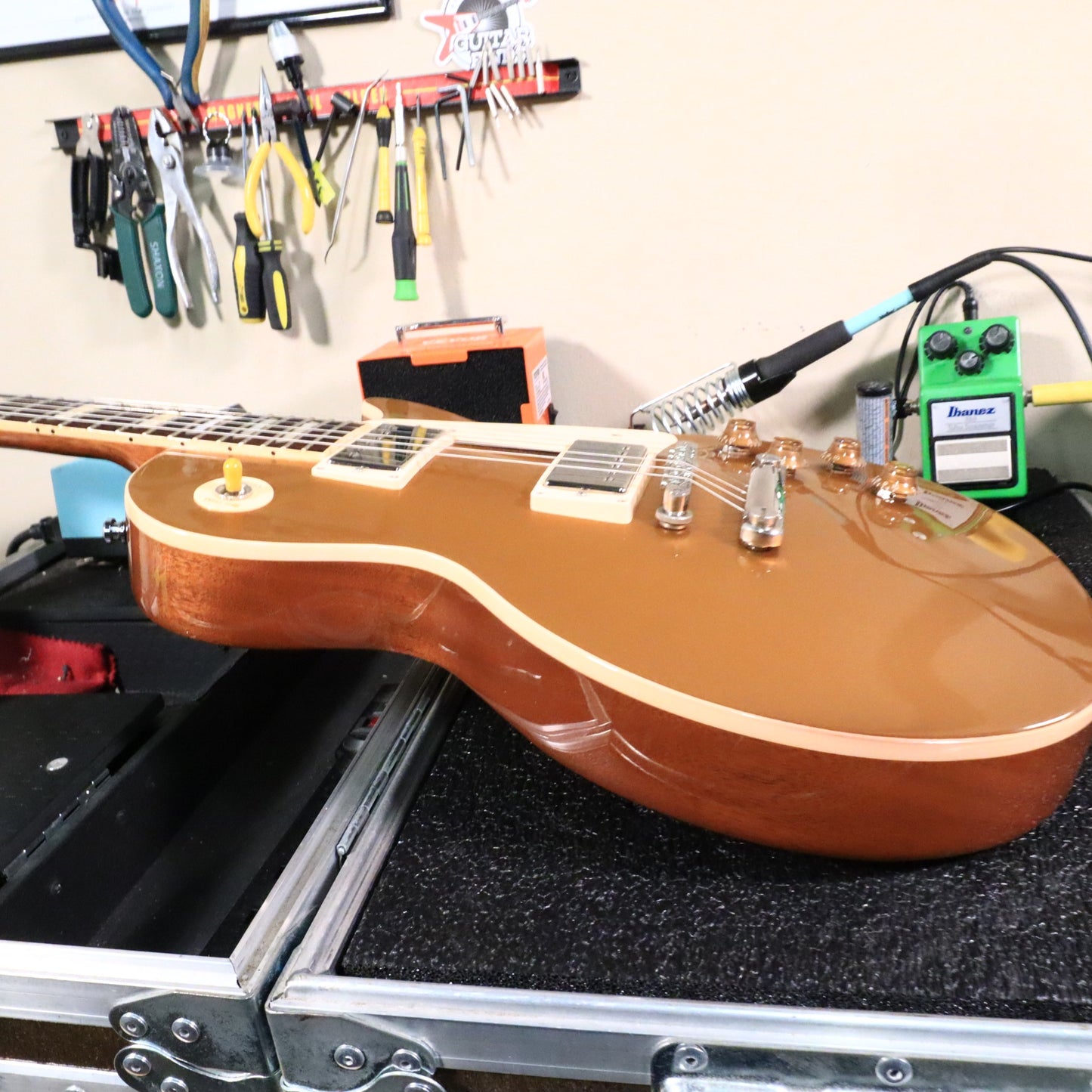 2019 Gibson Les Paul Standard Goldtop Electric Guitar