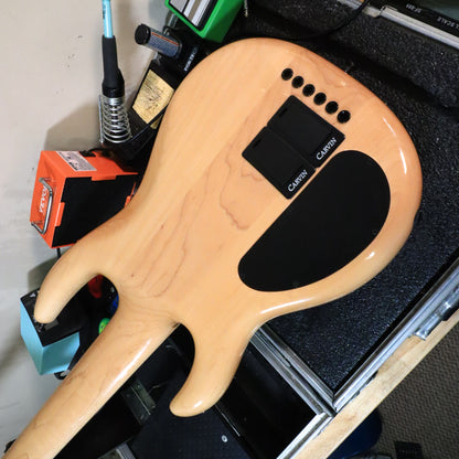 Carvin LB76 6-String Fretless Active Bass Guitar Figured Walnut Top Piezo