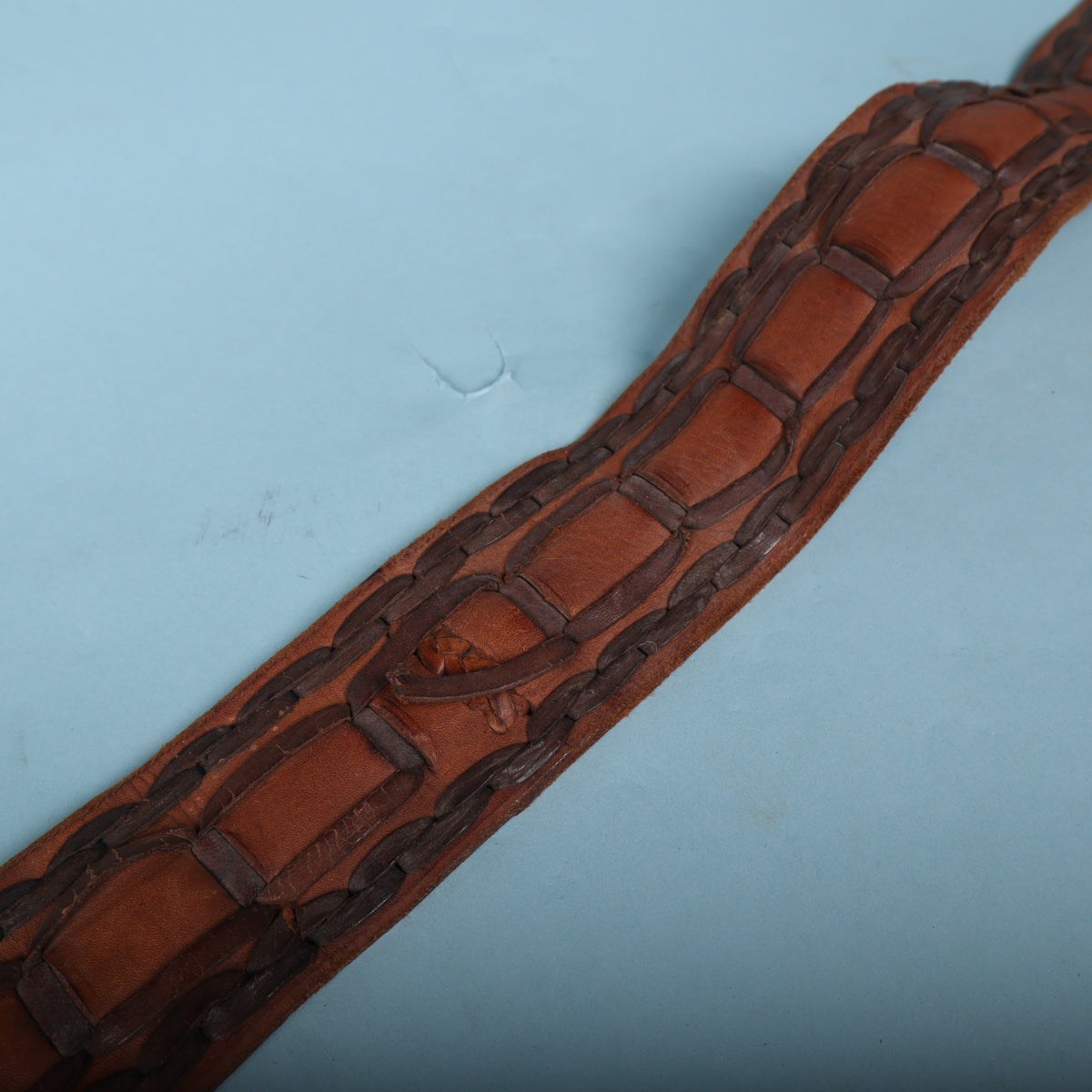 Detailed view of center weave and dark leather lacing