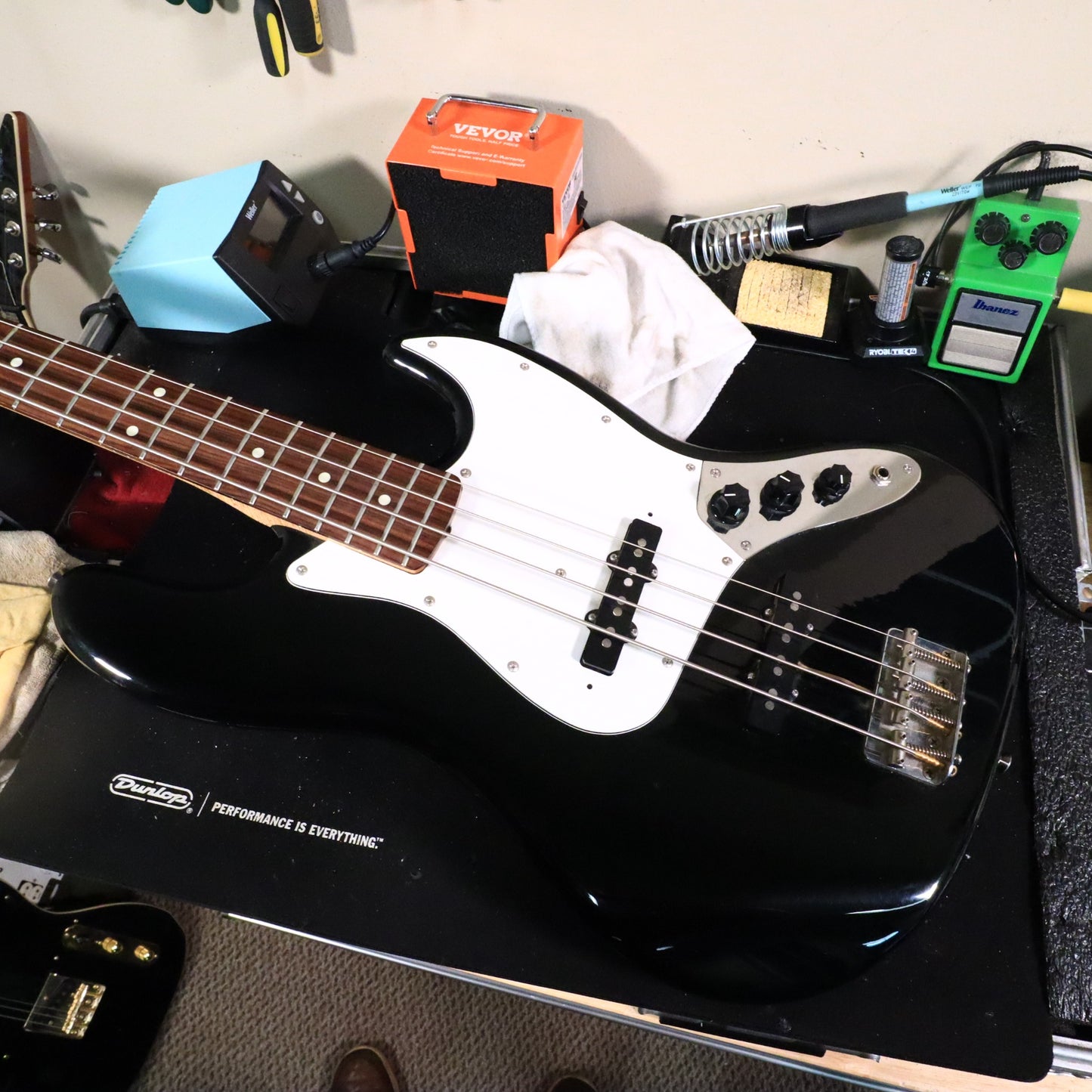 1986 Fender Jazz Bass Made in Japan Black Rosewood Fretboard