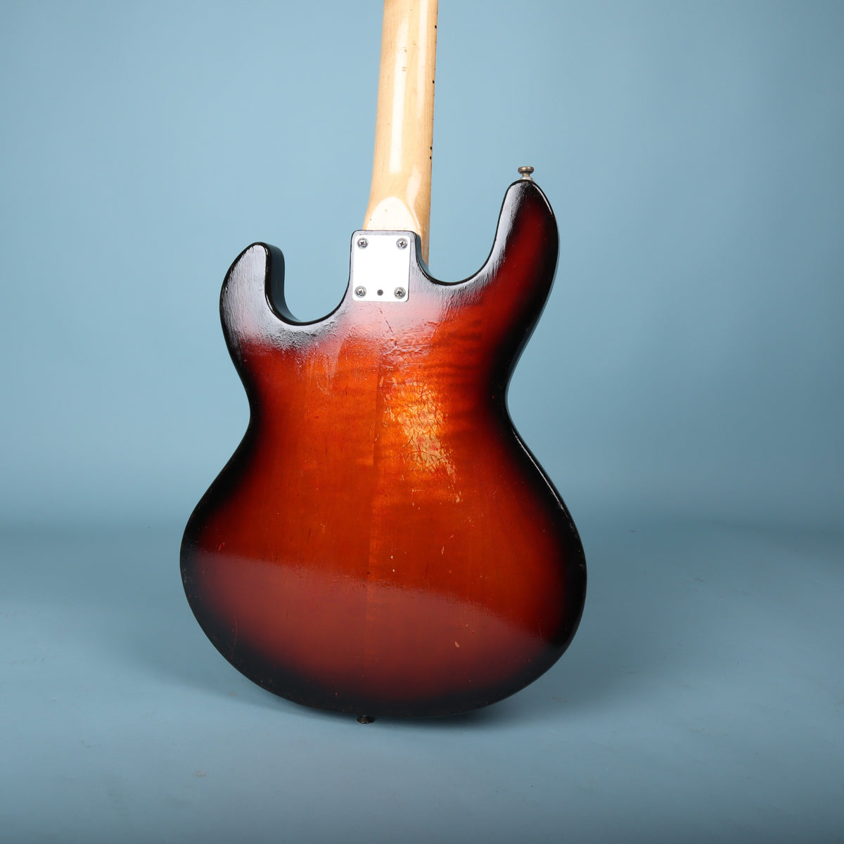 Full rear view of the Peavey T-15 body showing the sunburst finish.