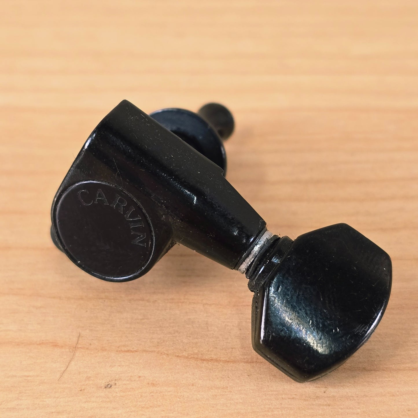 (1) Vintage 1990s Carvin Bass-Side Tuning Machine (E, A, D) - Black