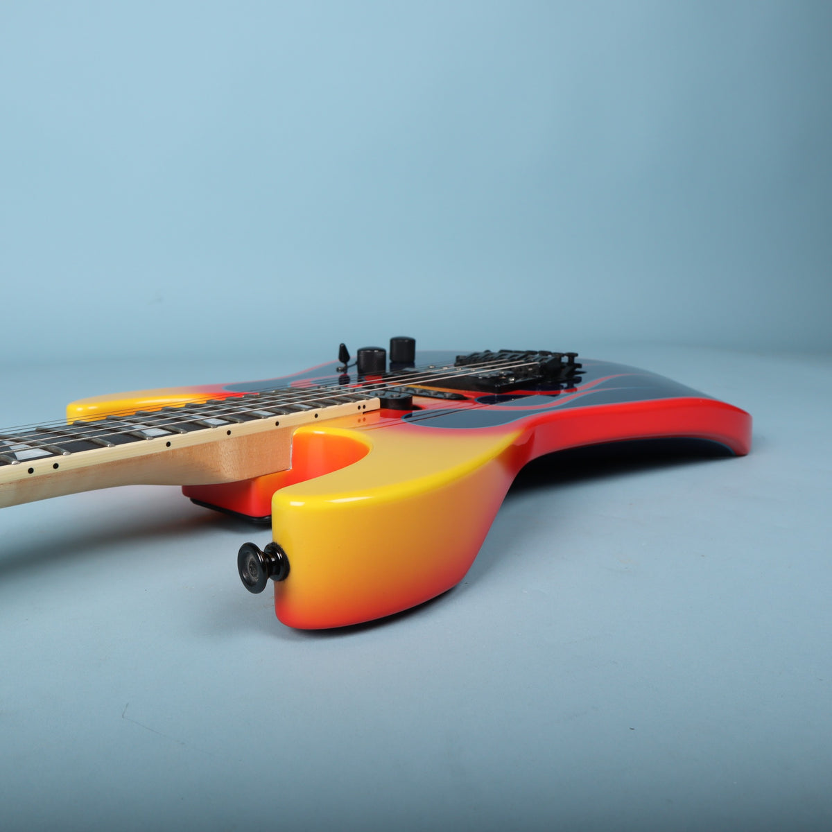 Upper horn profile showing edge burst finish detail