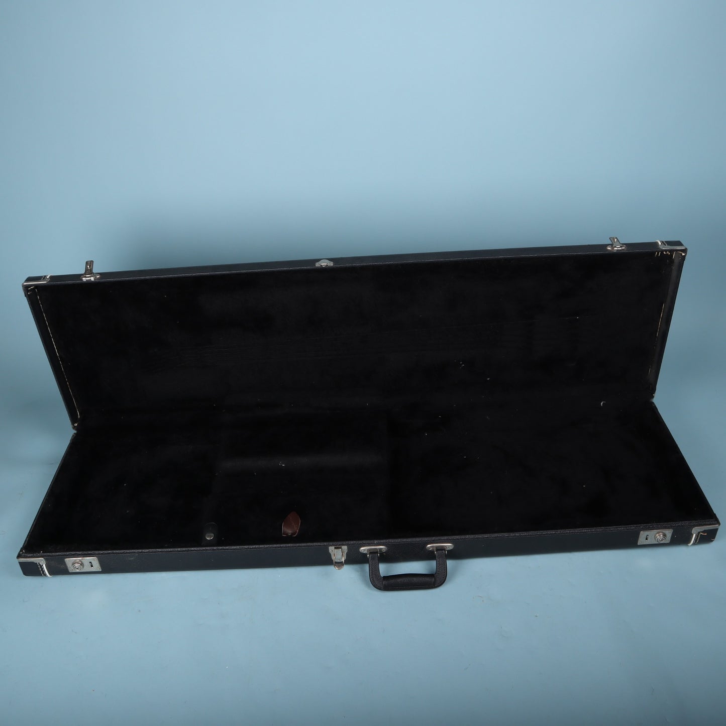 Vintage 1990s Carvin LB75 4/5-String Bass Hardshell Case
