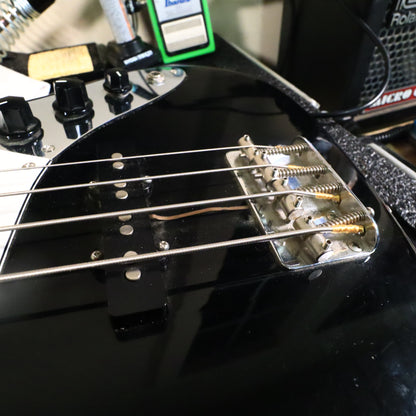 1986 Fender Jazz Bass Made in Japan Black Rosewood Fretboard