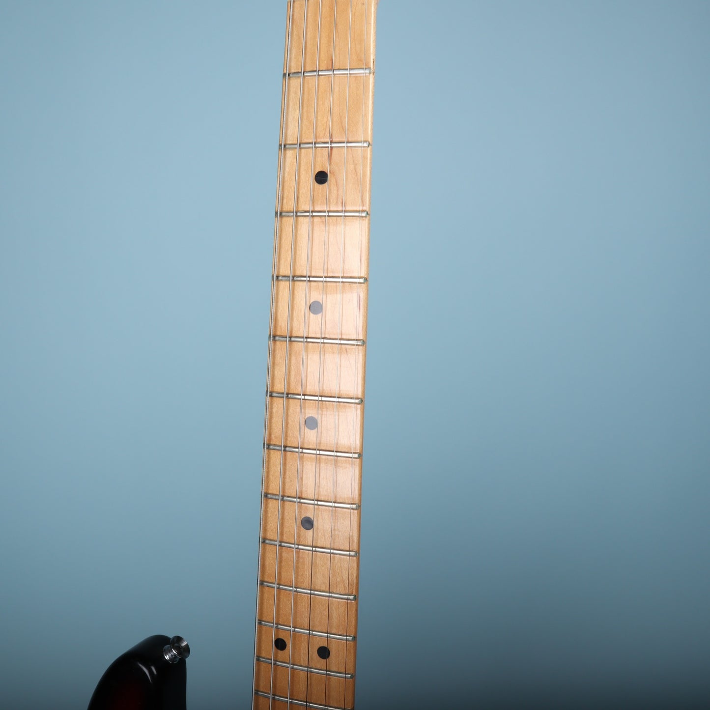 1982 Peavey T-25 Electric Guitar Sunburst Maple Neck USA