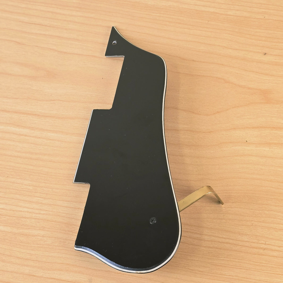 Golpeador para guitarra Ibanez Artist Archtop de 12 cuerdas con soporte de montaje - multicapa negro