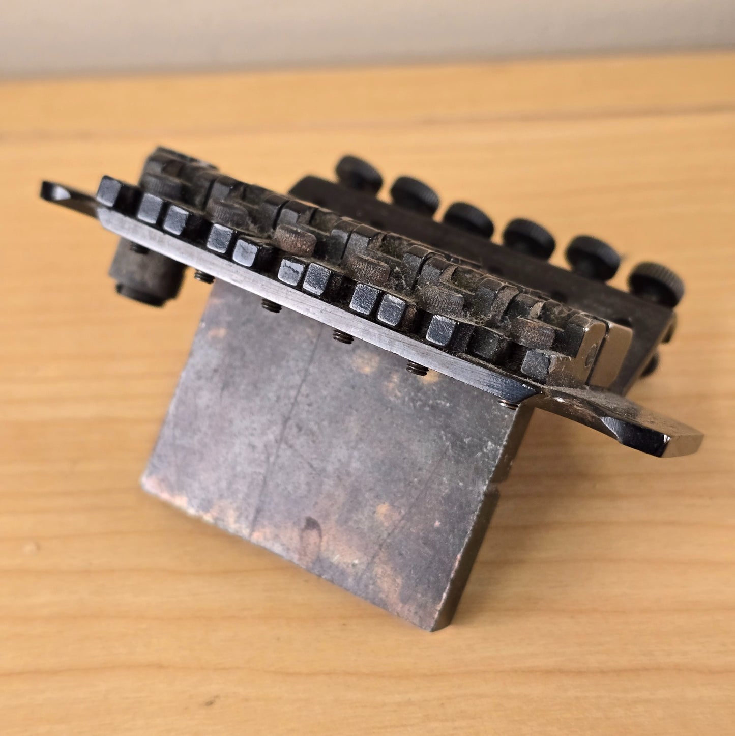 Vintage Licensed Floyd Rose Double-Locking Tremolo Bridge Black