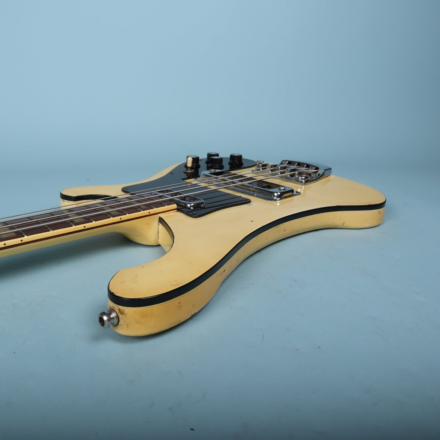 Rickenbacker 4001 Bass Guitar White 1974 Road Worn