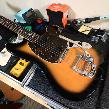 2012 Fender Japan Custom Order Mustang 2-Tone Sunburst w/ Factory Bigsby B5