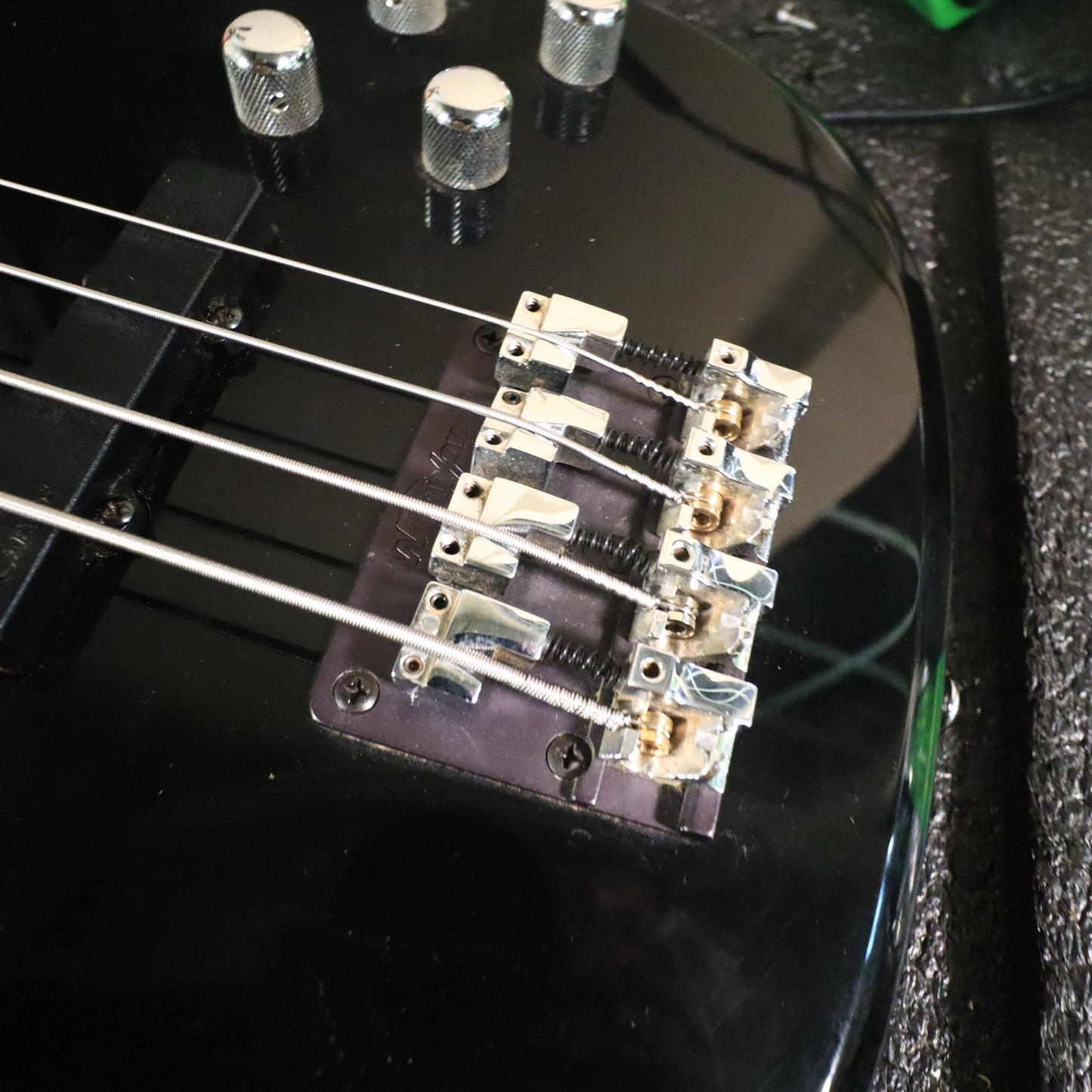 1996 Carvin LB70 Neck-Through Active Bass Black