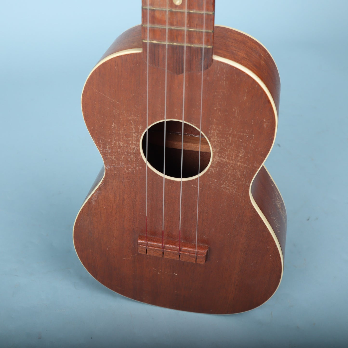 Vintage Harmony soprano ukulele Made In Chicago, US Mahogany 12 Fret