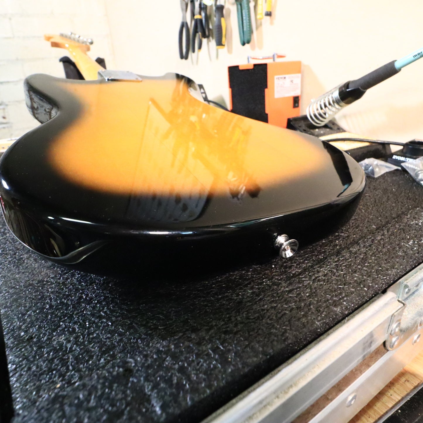 2012 Fender Japan Custom Order Mustang 2-Tone Sunburst w/ Factory Bigsby B5