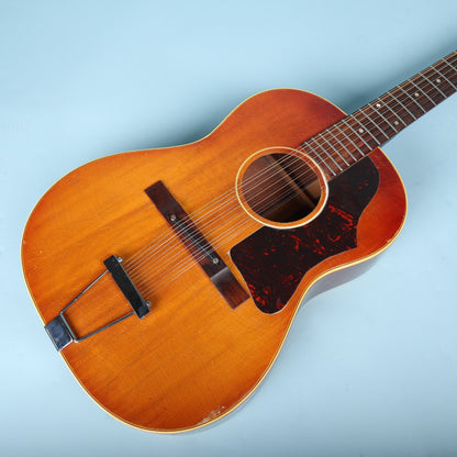 Angled view of the Gibson B-25-12 12-string guitar body.