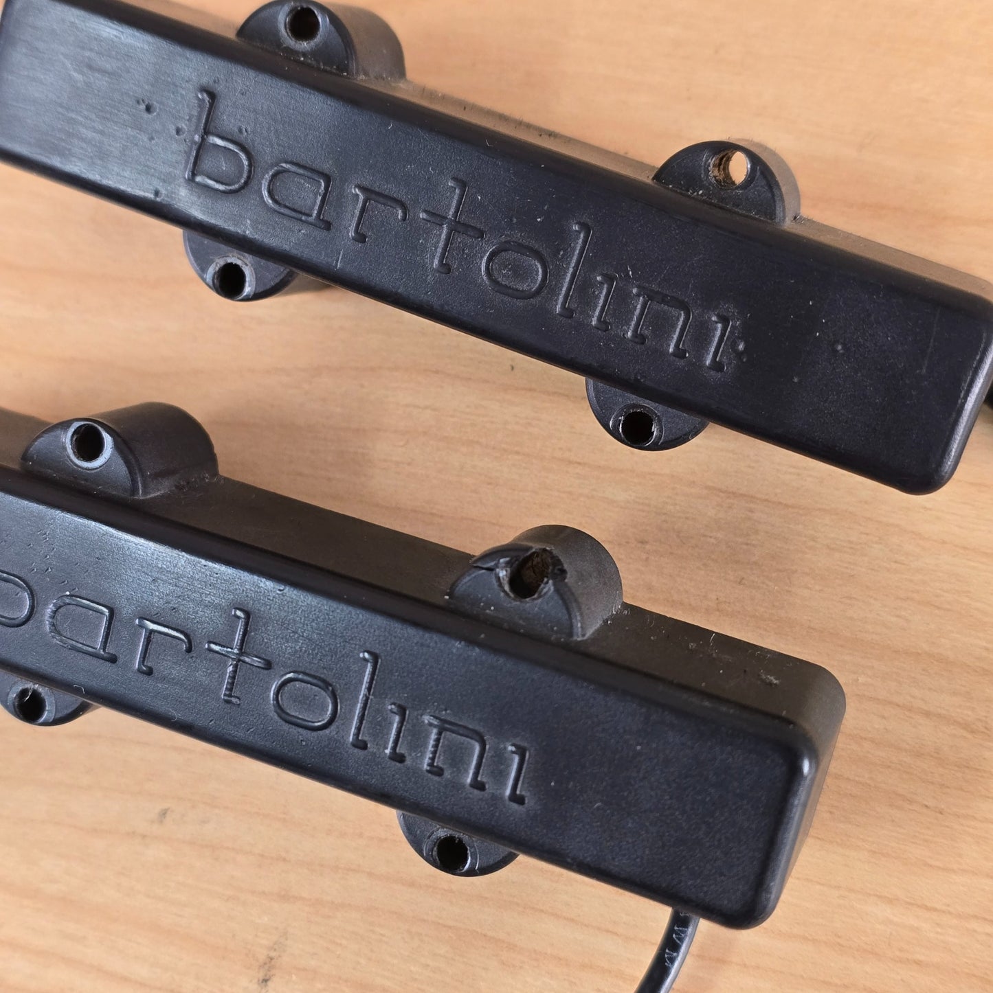 Bartolini 59J-L1 and 59J-LN1 Jazz 5 String Bass Pickup Set
