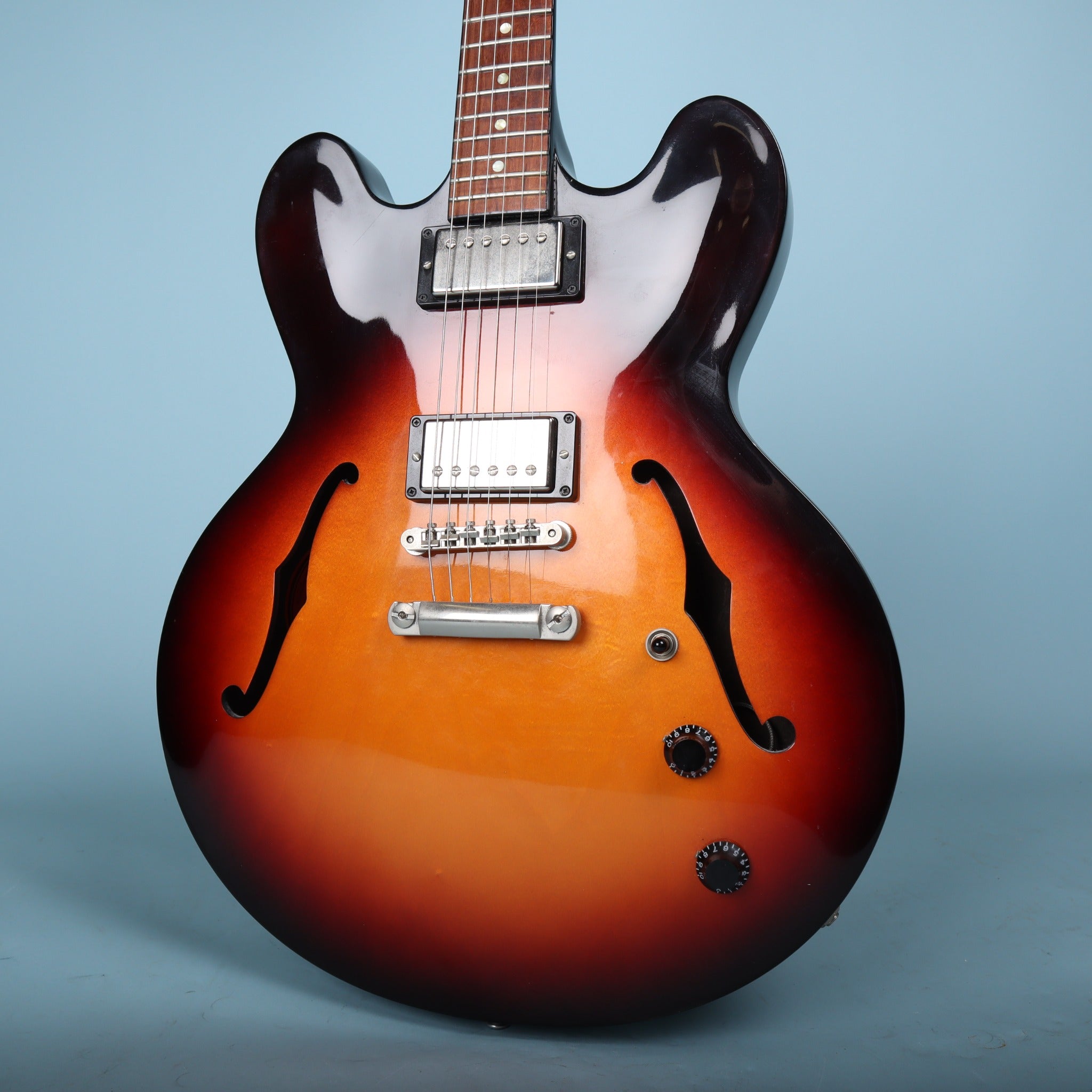 Gibson ES-335 Sunburst 2015 Semi-Hollow Electric Guitar – GuitarFinds