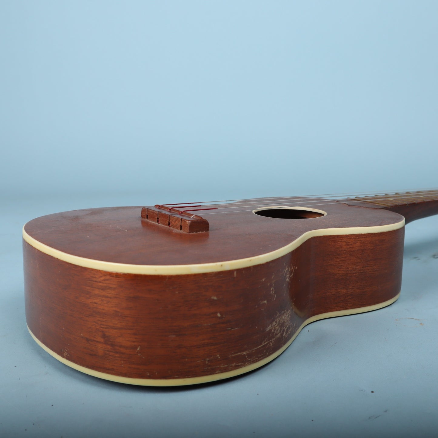 Vintage Harmony soprano ukulele Made In Chicago, US Mahogany 12 Fret