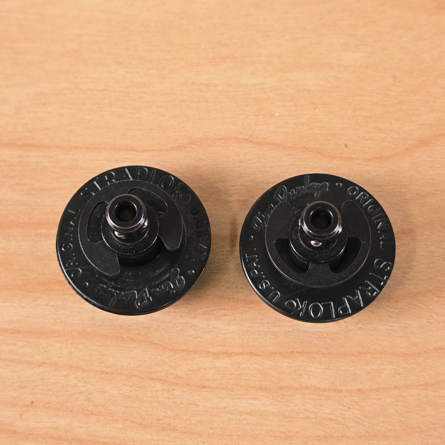 Jim Dunlop Original Straplok Strap Retainers - Black (Pair)