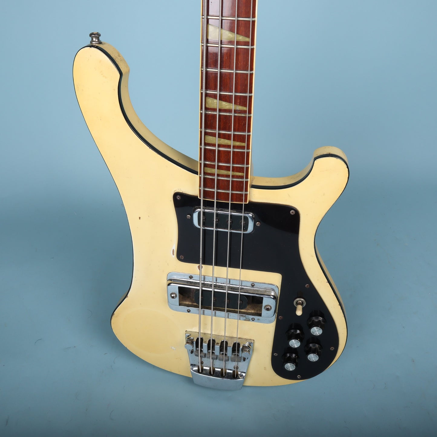 Rickenbacker 4001 Bass Guitar White 1974 Road Worn