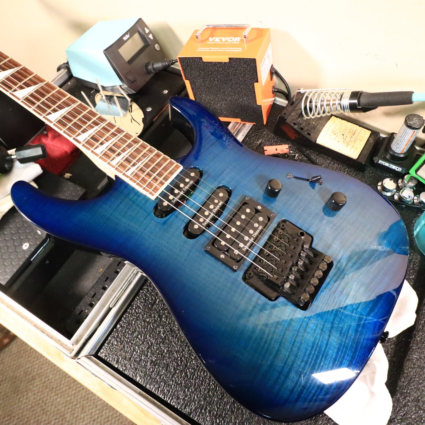 Jackson DK2 Dinky Transparent Blue Burst Seymour Duncan Floyd Rose