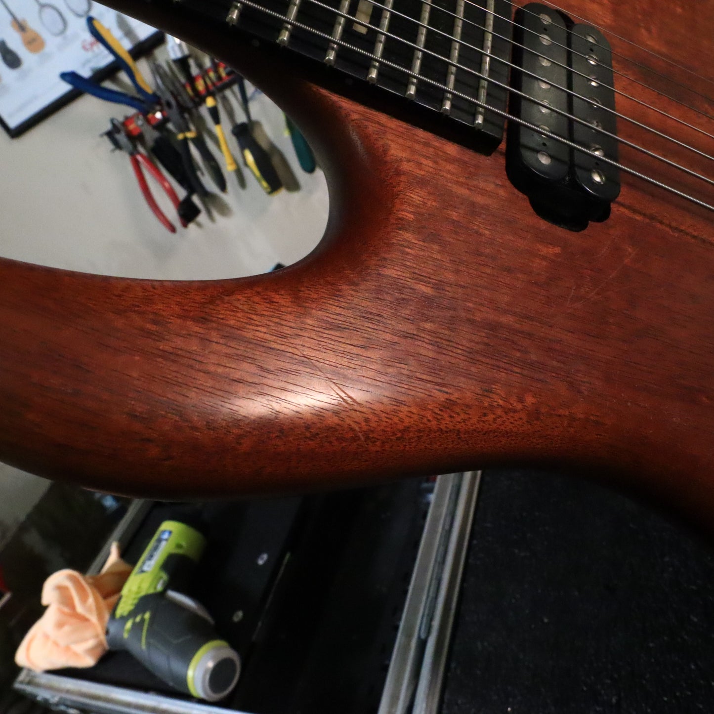 2007 Carvin DC727 7-String Mahogany Electric Guitar