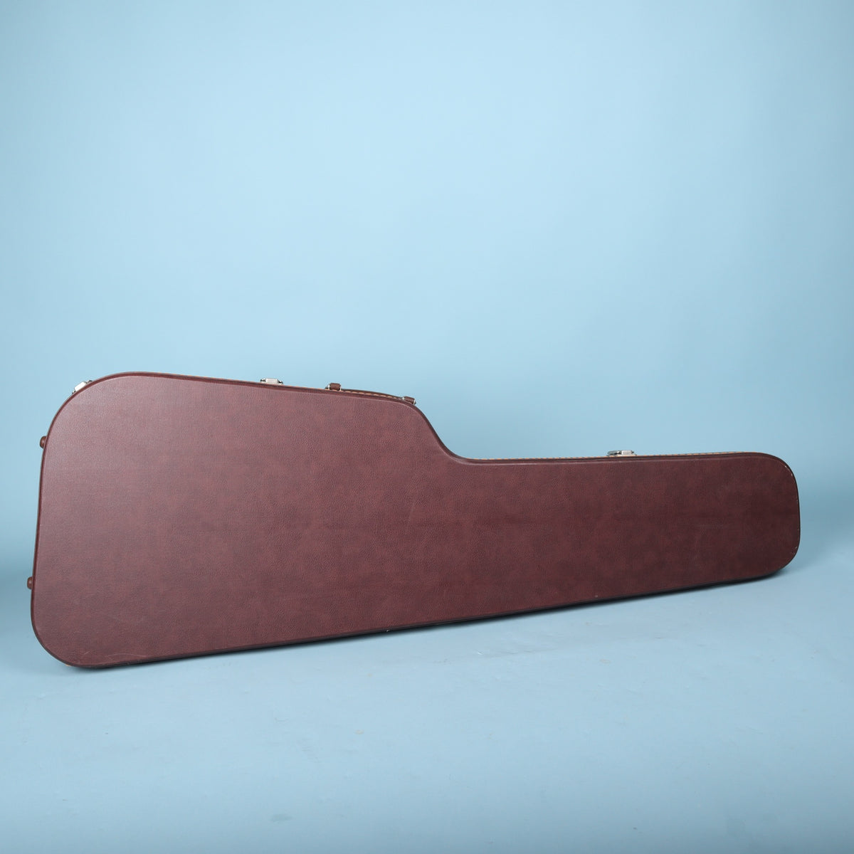 Front exterior of the brown textured Ibanez AH-10 Allan Holdsworth Roadstar guitar case.
