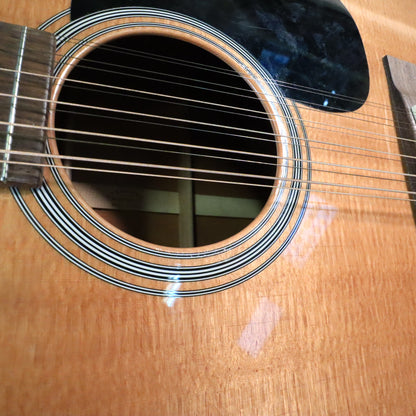 Soundhole detail showing multi-stripe Style 28 rosette