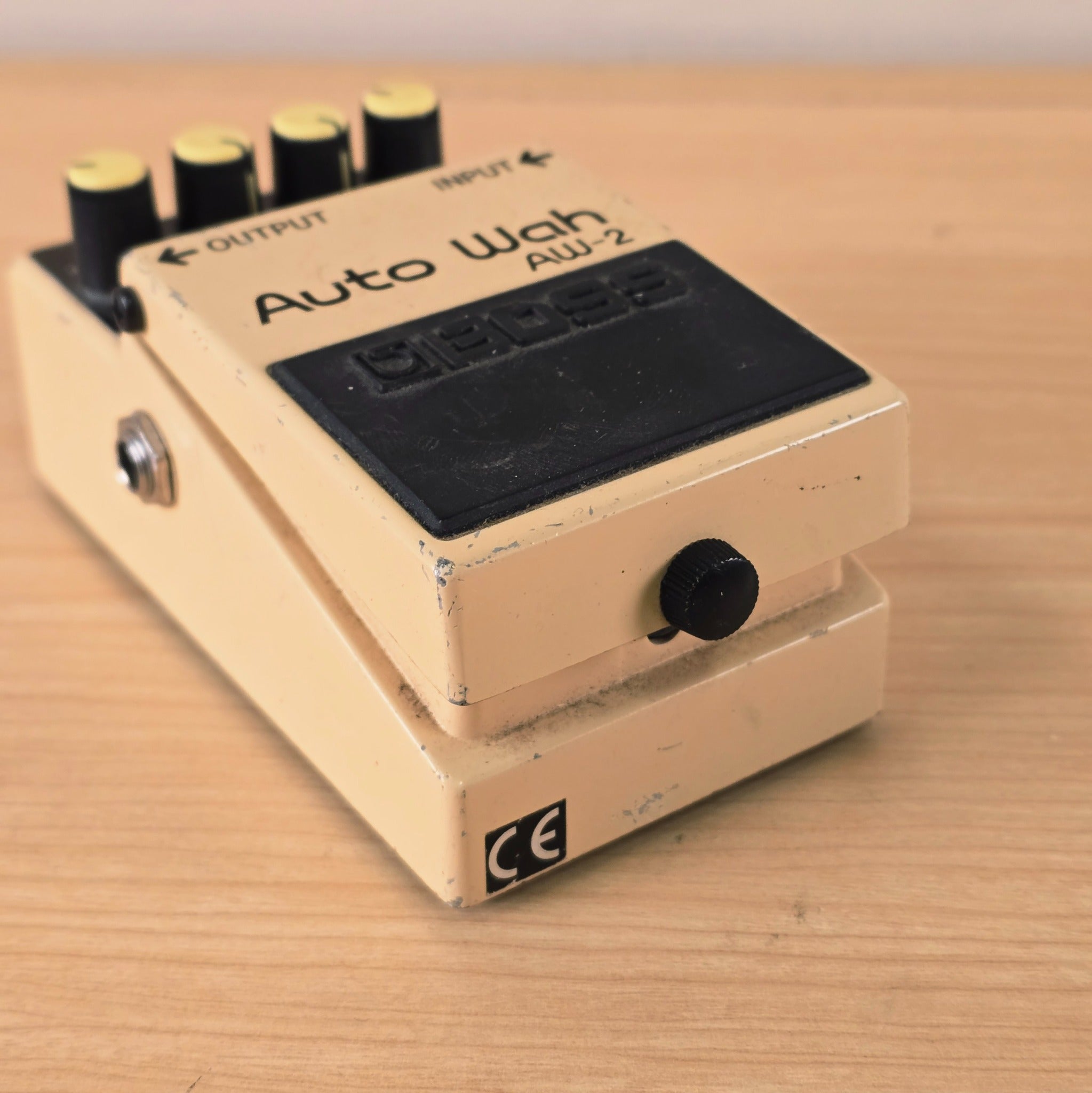 Boss AW2 Auto Wah Pedal (1992) - Vintage Guitar Effects – GuitarFinds